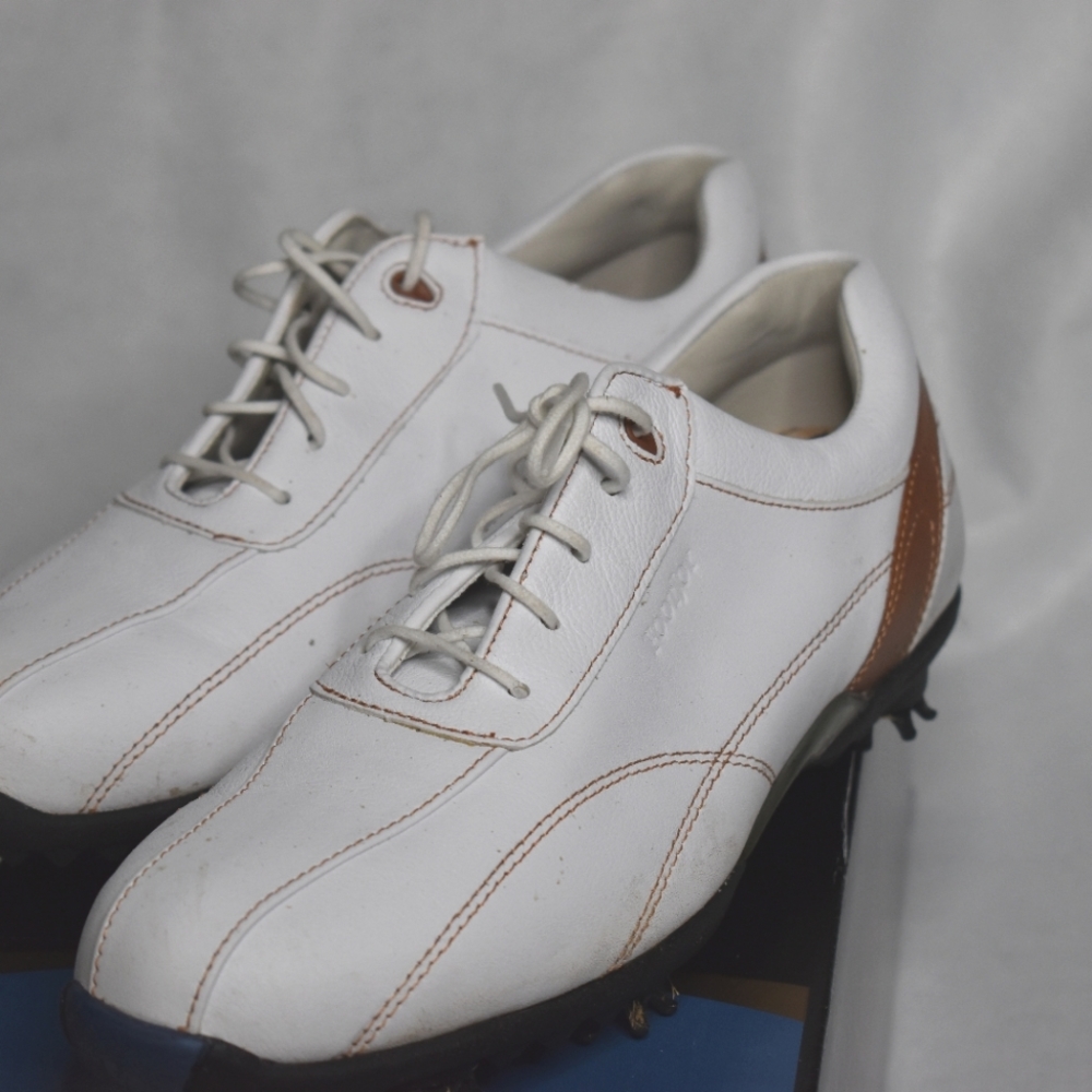 Women's FootJoy LoPro Collection golf shoes